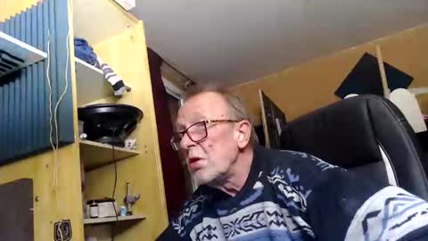 pascal88881 online show from December 1, 7:36 pm