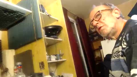 pascal88881 online show from December 6, 7:01 pm