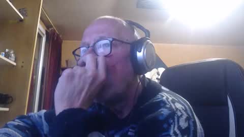 pascal88881 online show from December 18, 2:06 am