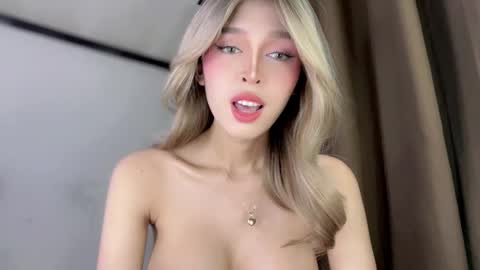 Snapshot of passion_de_amor18 chatting on June 4, 2:45 pm Tasty Alice online show from June 4, 2:45 pm