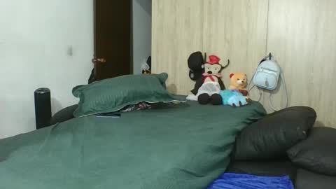 passion_fruit01 online show from September 11, 5:57 pm