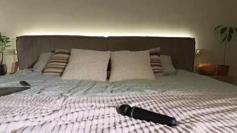 Anna online show from October 15, 7:14 pm