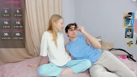 We Katrin and Moris online show from October 7, 1:30 pm