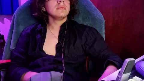 pasta_alfredo69 online show from April 28, 2:27 am