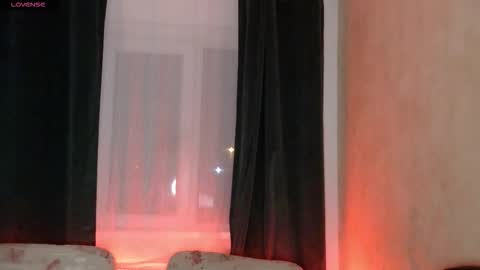   online show from September 15, 9:37 pm