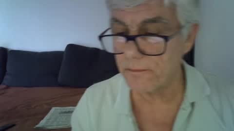 Snapshot of patrick5275 chatting on December 7, 2:57 pm patrick5275 online show from December 7, 2:57 pm