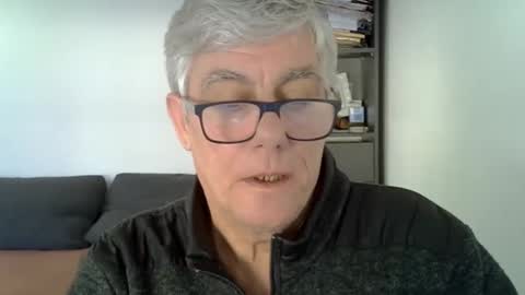 Snapshot of patrick5275 chatting on December 11, 10:14 am patrick5275 online show from December 11, 10:14 am