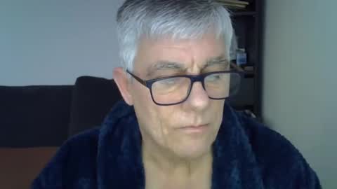 Snapshot of patrick5275 chatting on January 4, 7:13 am patrick5275 online show from January 4, 7:13 am