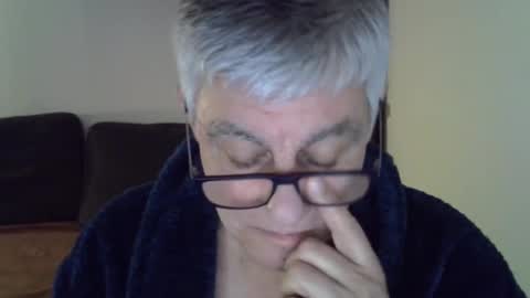 Snapshot of patrick5275 chatting on January 8, 6:52 am patrick5275 online show from January 8, 6:52 am