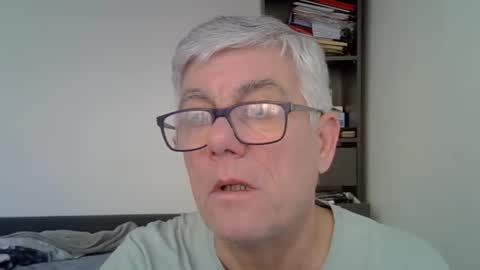 Snapshot of patrick5275 chatting on January 17, 9:06 am patrick5275 online show from January 17, 9:06 am