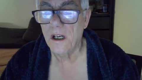 Snapshot of patrick5275 chatting on January 23, 5:56 am patrick5275 online show from January 23, 5:56 am