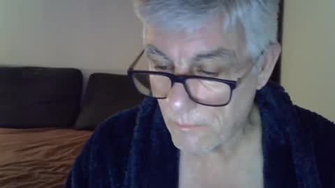 Snapshot of patrick5275 chatting on February 4, 6:36 am patrick5275 online show from February 4, 6:36 am