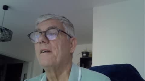 Snapshot of patrick5275 chatting on October 20, 8:48 am patrick5275 online show from October 20, 8:48 am