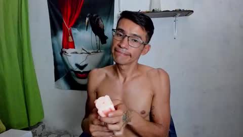 EDUAR Independent model online show from March 17, 1:54 am