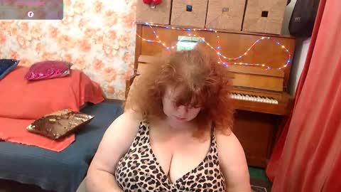 PatsyORose online show from December 1, 1:54 am