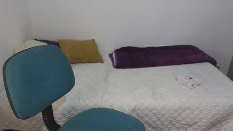 Snapshot of pau_cute19 chatting on December 15, 8:02 pm pau cute online show from December 15, 8:02 pm