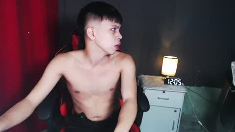 Snapshot of paul968323 chatting on June 27, 6:46 pm MrBigPaul online show from June 27, 6:46 pm