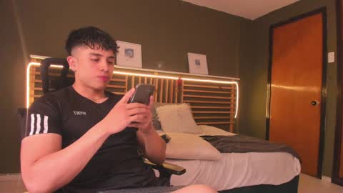 Paul online show from January 16, 5:33 pm