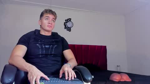 Paull George online show from September 23, 2:09 pm