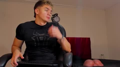 Paull George online show from September 26, 4:05 am