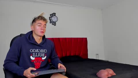 Paull George online show from October 10, 4:50 pm