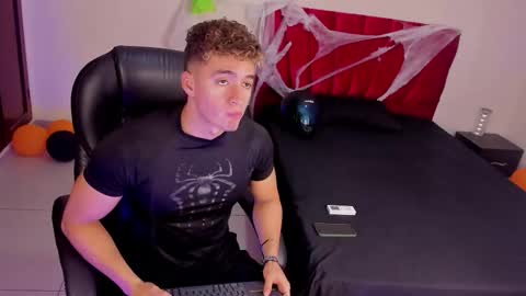 Paull George online show from October 21, 3:35 pm