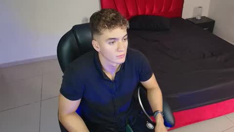 Paull George online show from October 31, 3:13 pm