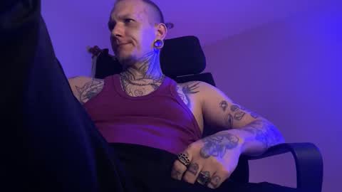 Snapshot of paul_razor chatting on December 17, 12:55 pm Paul online show from December 17, 12:55 pm