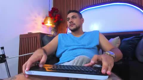 Paul Rivera online show from February 25, 10:41 pm