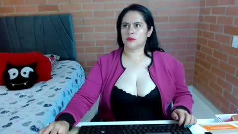 paula__117 online show from July 8, 7:18 pm