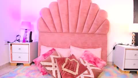 Paula   online show from March 6, 12:01 pm