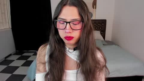 Snapshot of paula_kawaiifu chatting on December 7, 2:24 pm CALL ME PAULA online show from December 7, 2:24 pm