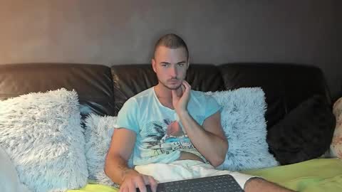 paulblack021 online show from October 24, 8:49 pm