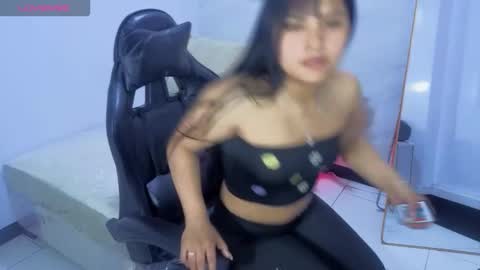 Live 800am 200pm COLOMBIAN HOUR online show from December 5, 1:09 pm