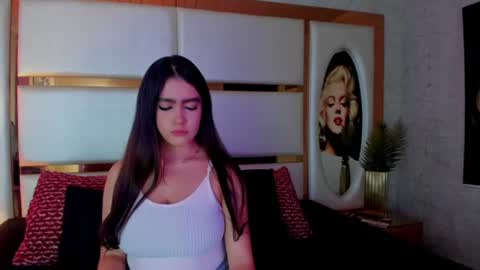 Snapshot of pauli_ferrer2 chatting on July 17, 2:13 pm --- Pauli --- online show from July 17, 2:13 pm