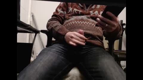 Snapshot of paulie120464 chatting on December 9, 5:52 pm paulie120464 online show from December 9, 5:52 pm