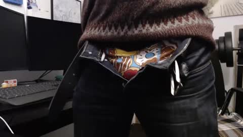 Snapshot of paulie120464 chatting on December 18, 6:03 pm paulie120464 online show from December 18, 6:03 pm