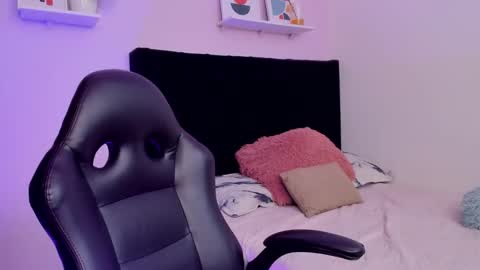 PAULINA  online show from March 23, 8:02 pm