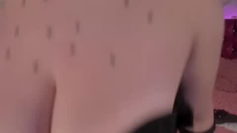 Snapshot of paulinabelen21 chatting on November 1, 4:14 am paulinabelen21 online show from November 1, 4:14 am