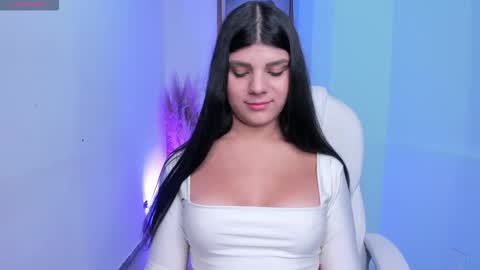 Paulina Belle online show from February 18, 1:51 pm