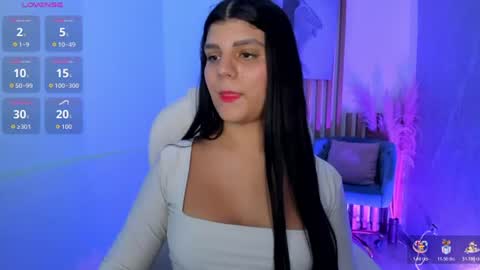 Paulina Belle online show from June 26, 2:10 pm