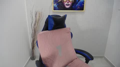 paulinabigcock24 online show from November 19, 12:05 pm