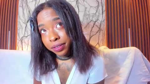 Pauline online show from November 7, 1:27 am