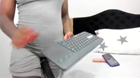Pauline online show from May 24, 11:32 pm