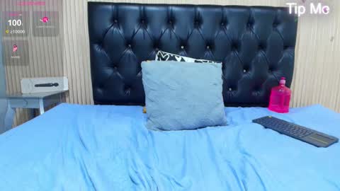 Snapshot of paulinna_curvy chatting on February 23, 7:55 pm paulinna_curvy online show from February 23, 7:55 pm