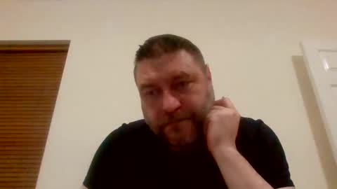 Snapshot of pauljr85 chatting on May 19, 2:18 am pauljr85 online show from May 19, 2:18 am