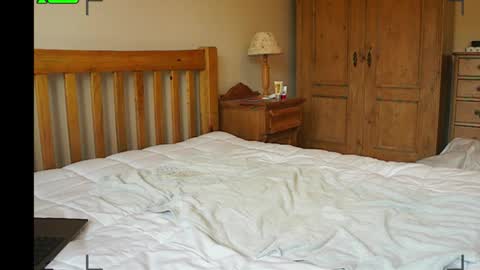 paullie2011 online show from November 3, 10:16 am