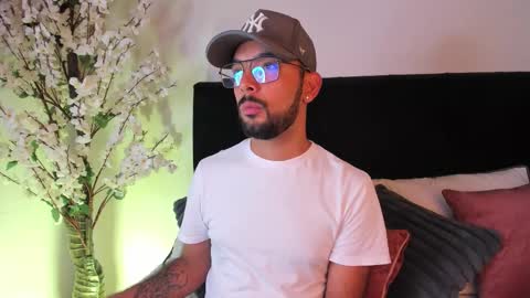 Snapshot of paulodasilva_ chatting on March 26, 11:05 am Paulo Da Silva online show from March 26, 11:05 am