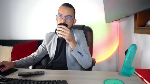 Snapshot of paulodasilva_ chatting on April 14, 1:17 pm Paulo Da Silva online show from April 14, 1:17 pm