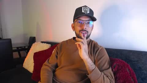 Snapshot of paulodasilva_ chatting on April 15, 12:34 pm Paulo Da Silva online show from April 15, 12:34 pm